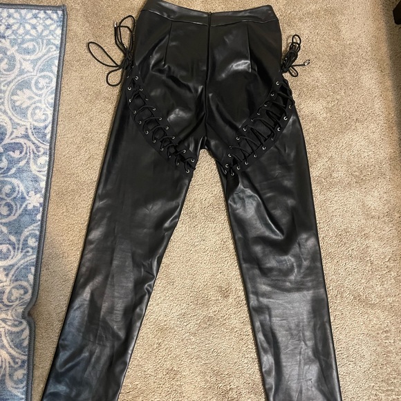 Leather pants - Picture 2 of 2